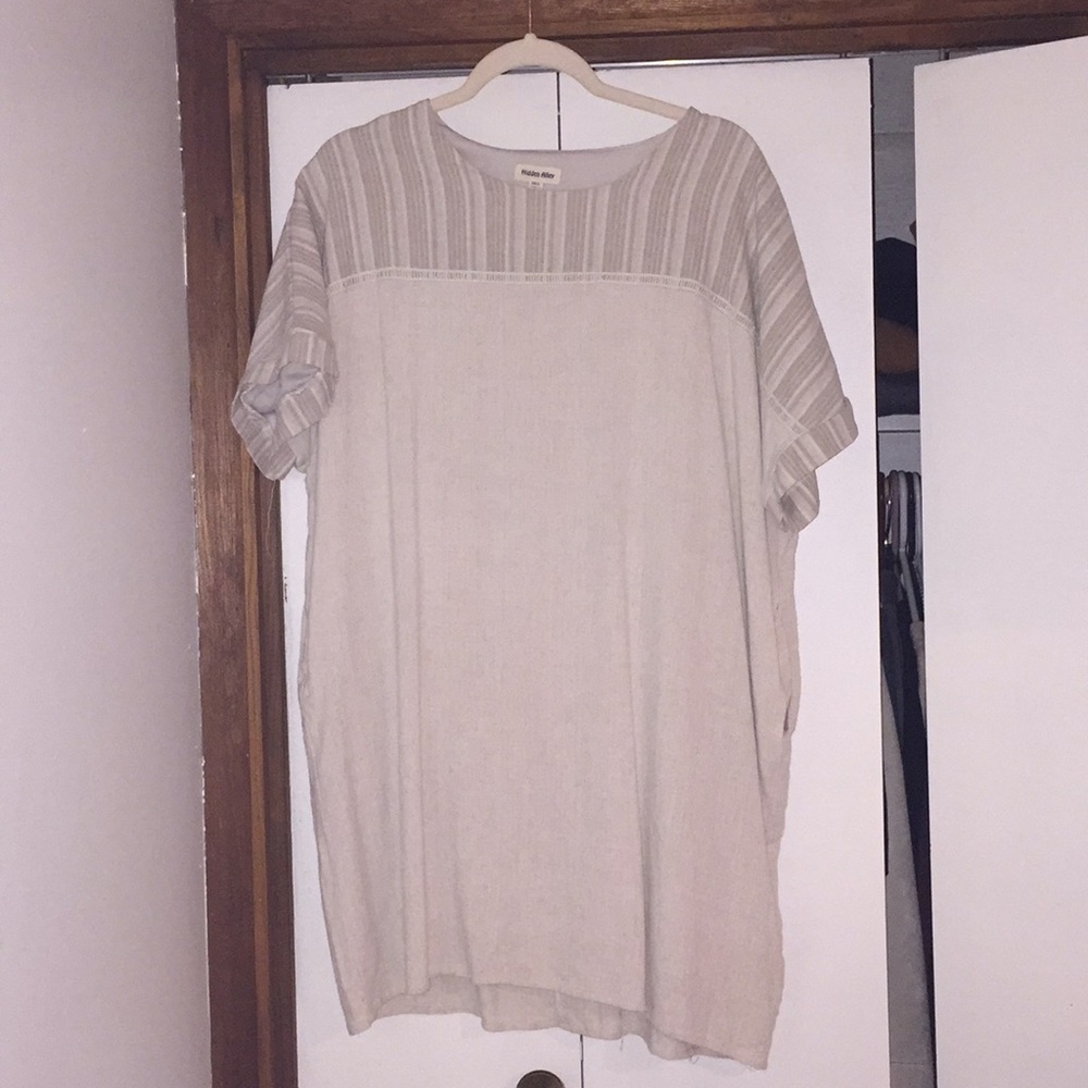 Hidden alley dress size M/L